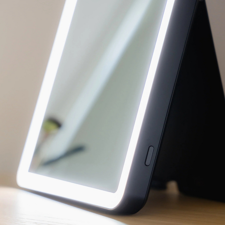 ReflectIQ | Smart Wifi Mirror